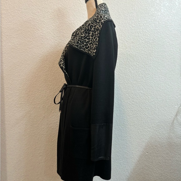 Beatrix OST wrap jacket with leopard print lining and faux leather trim - Picture 4 of 11